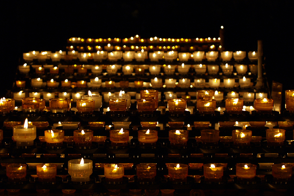 Kerzen zur Andacht
